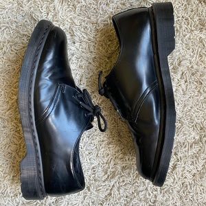 Dr. Martens Mono 1961 black